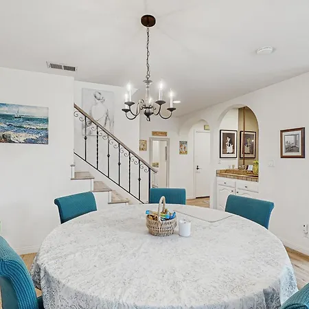 Sunny'S Santa Barbara Beach House